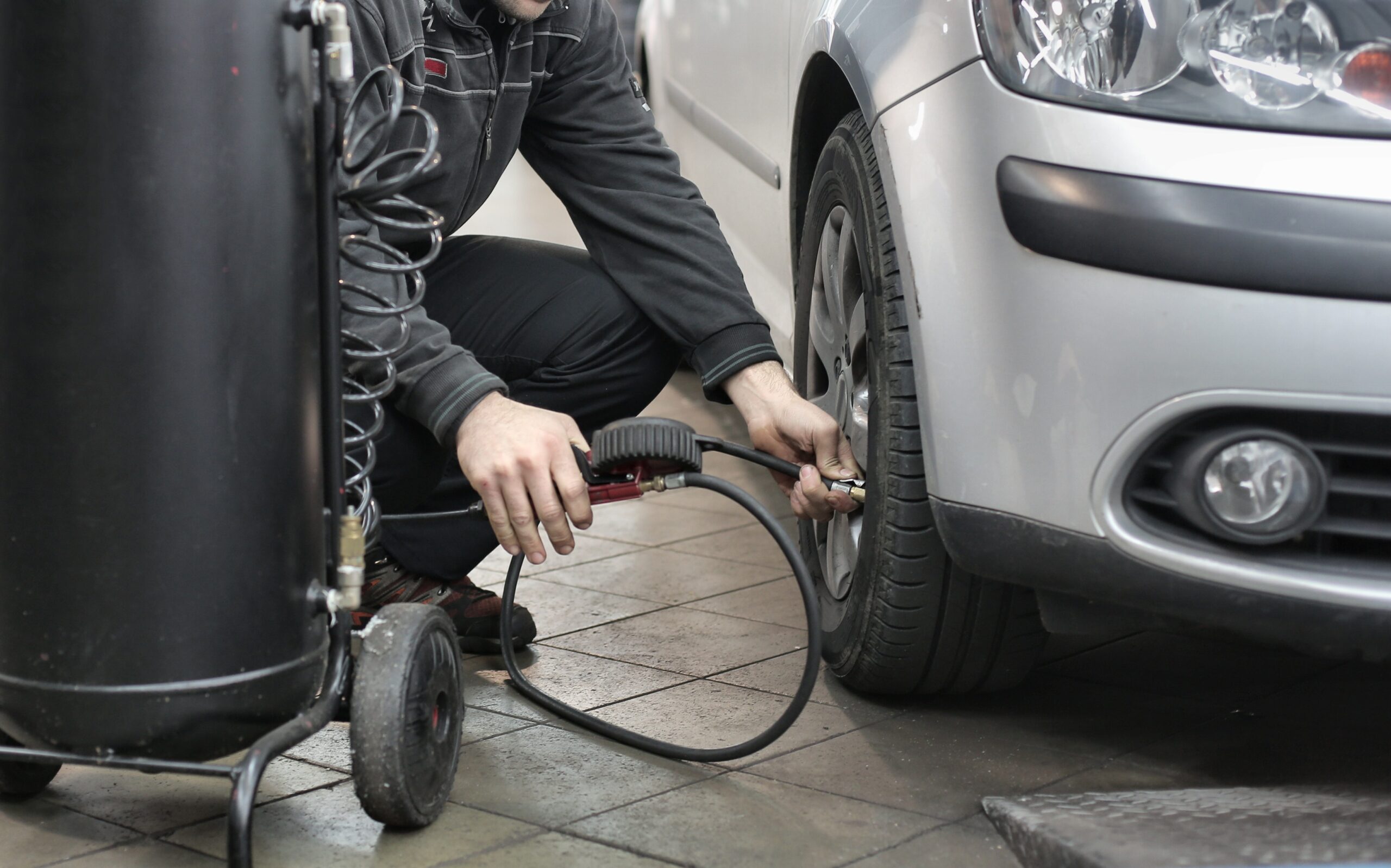 Hogyan Fújd fel Megfelelően a Gumikat: Lépésről Lépésre Útmutató